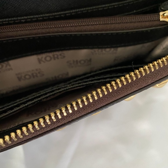 Michael Kors studded dome Satchel with matching wallet - Picture 5 of 9